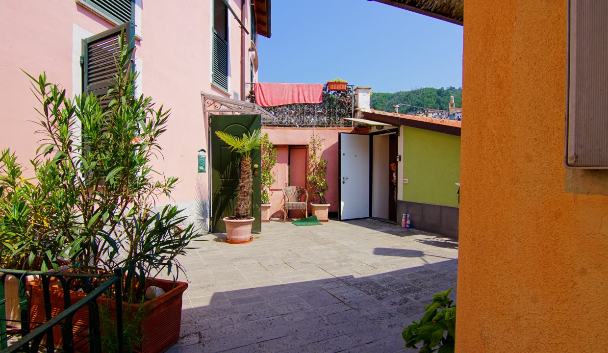 Appartamento Mansarda Palazzina verde secondo piano (1)