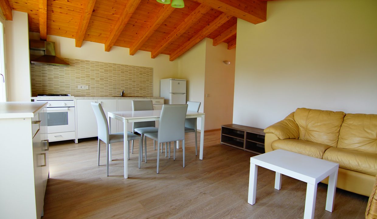 Appartamento Mansarda Palazzina verde secondo piano (16)