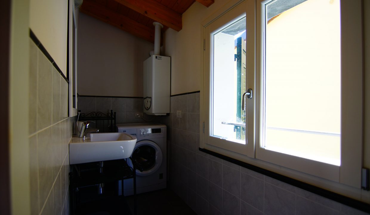 Appartamento Mansarda Palazzina verde secondo piano (19)