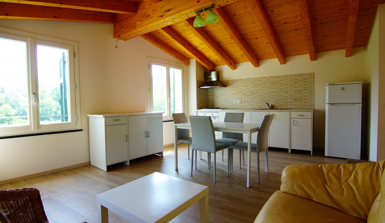 Appartamento Mansarda Palazzina verde secondo piano (3)