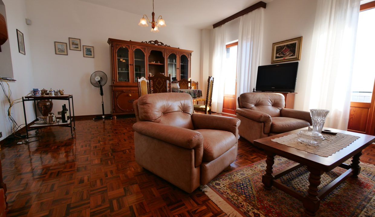 P1033660