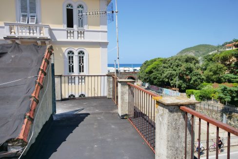 P1044124