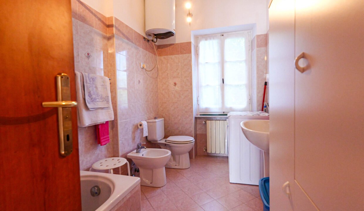 P1004999